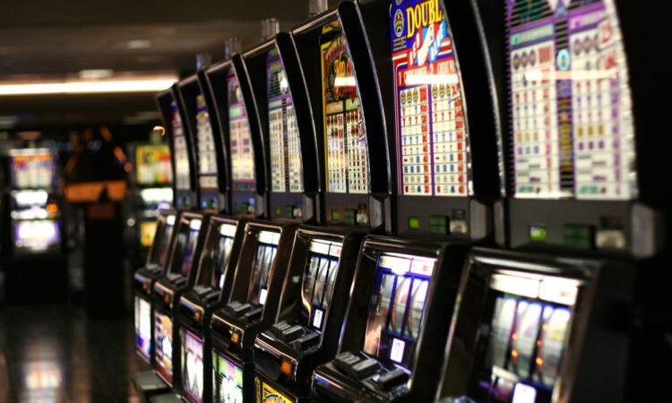 How to Play Slot Machines